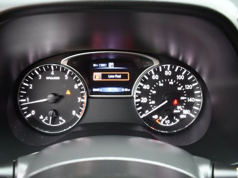Used 2017 Nissan Pathfinder Platinum AWD/4WD image 32