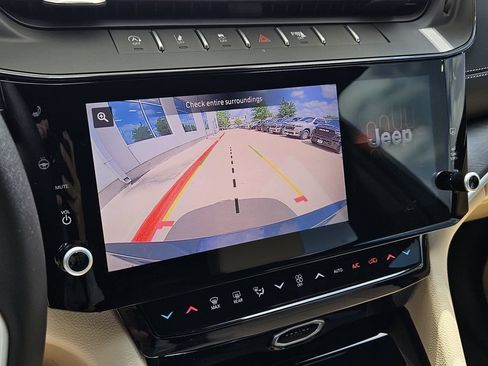 New 2026 Jeep Grand Cherokee L Limited AWD/4WD image 18