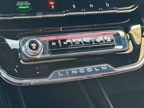 New 2025 Lincoln Corsair Reserve w/ Equipment Group 202A image 19