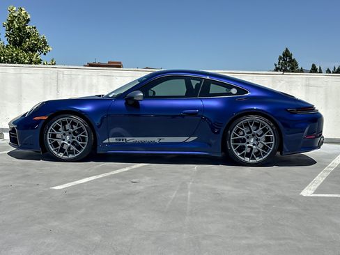 Used 2025 Porsche 911 Carrera T RWD image 2