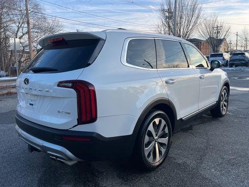 Used 2021 Kia Telluride EX w/ EX Premium Package image 5