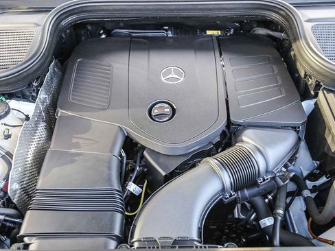 Used 2025 Mercedes-Benz GLE 450e 4MATIC image 26