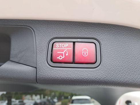 Certified 2025 Mercedes-Benz GLA 250 4MATIC image 14