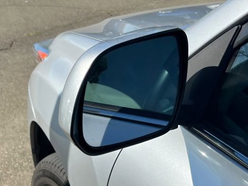 Used 2013 Toyota Highlander Limited image 20