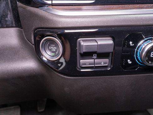 Used 2025 GMC Sierra 1500 SLT AWD/4WD image 23