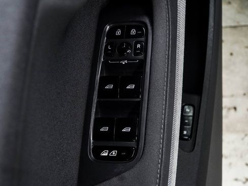 Used 2022 Polestar Polestar 2 w/ Plus Package image 35