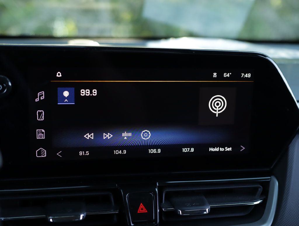 Used 2025 Chevrolet TrailBlazer LT w/ Convenience Package FWD image 12