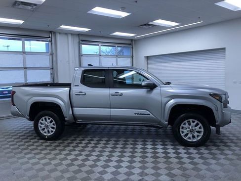 New 2026 Toyota Tacoma SR5 AWD/4WD image 6