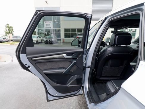 Used 2018 Audi SQ5 Prestige w/ Prestige Package image 39