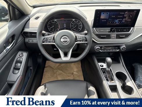 New 2026 Nissan Altima 2.5 SR w/ SR Midnight Edition Package FWD image 19