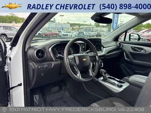 Certified 2025 Chevrolet Blazer LT AWD/4WD image 4