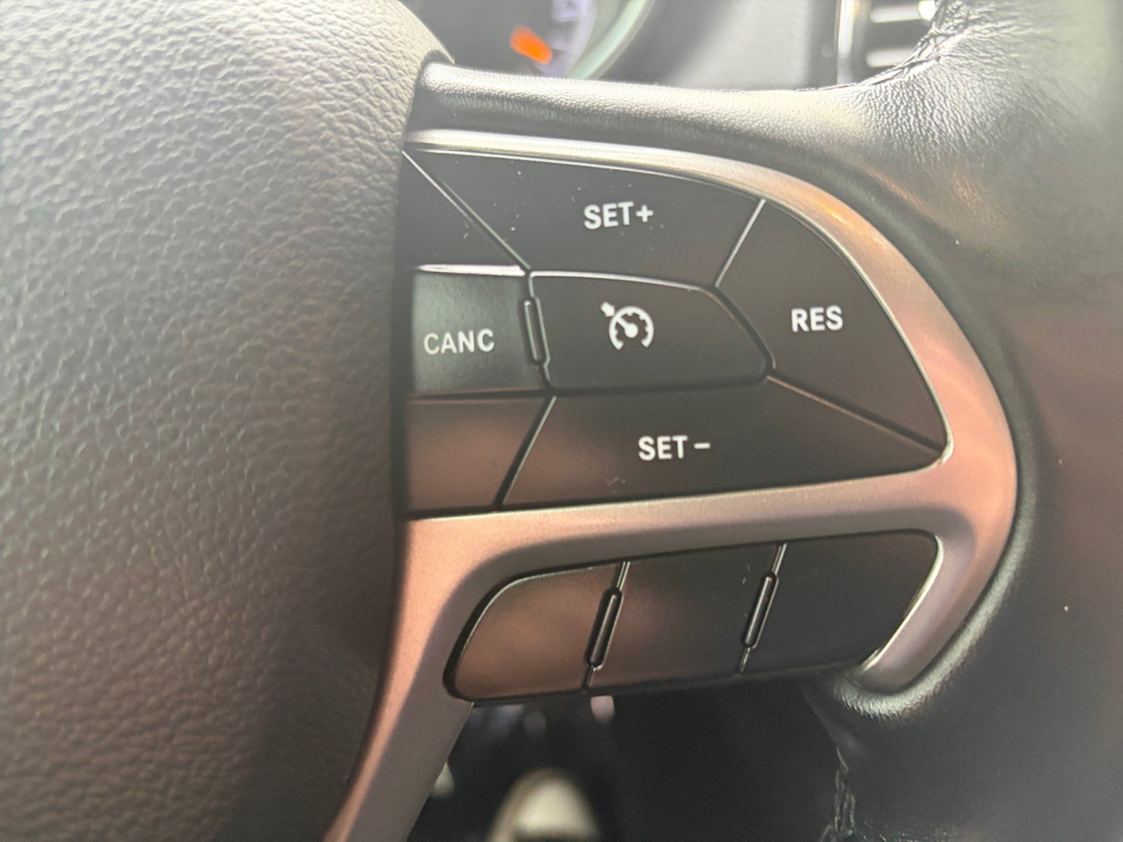 Used 2022 Jeep Grand Cherokee Laredo X AWD/4WD image 20