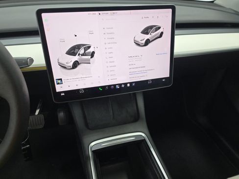 Used 2023 Tesla Model Y Long Range AWD/4WD image 13