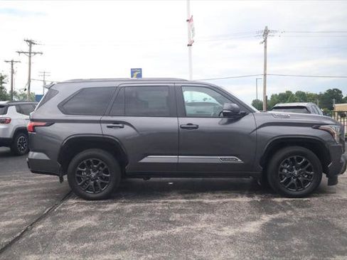 Certified 2025 Toyota Sequoia Platinum AWD/4WD image 4