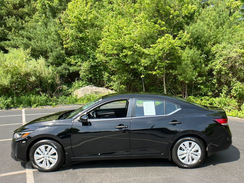 Used 2025 Nissan Sentra S FWD image 2