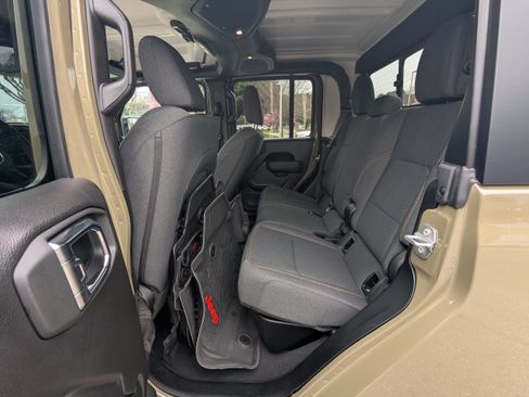 Certified 2025 Jeep Gladiator Sport image 11
