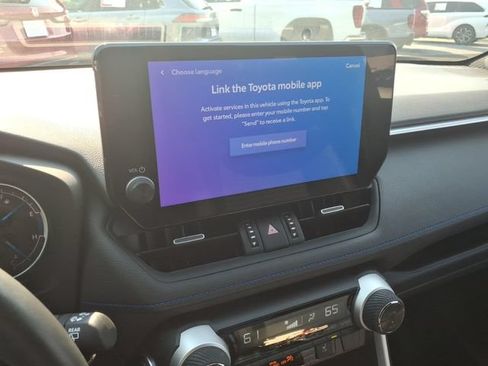 Used 2023 Toyota RAV4 XSE AWD/4WD image 18