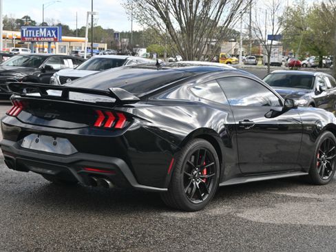 Used 2025 Ford Mustang GT image 15