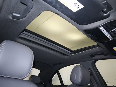 Certified 2020 Mercedes-Benz C 300 Sedan image 18