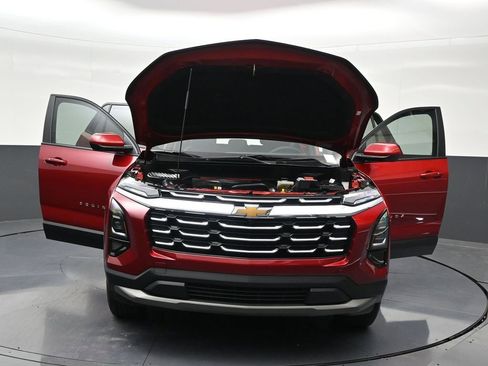 Used 2026 Chevrolet Equinox LT image 39