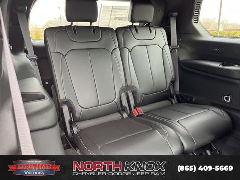 New 2026 Jeep Grand Cherokee L Limited w/ Limited Altitude Package AWD/4WD image 26