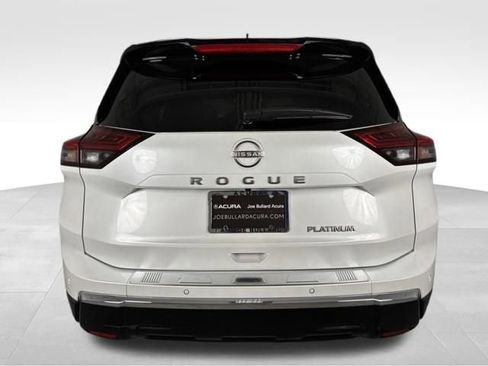 Used 2024 Nissan Rogue Platinum w/ Platinum Premium Package image 6