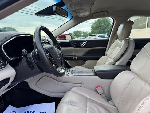 Used 2017 Lincoln Continental Select w/ Technology Package FWD image 21