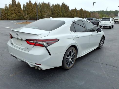 Used 2023 Toyota Camry SE w/ Convenience Package image 3