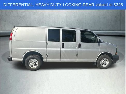 Used 2017 Chevrolet Express 2500 RWD image 6
