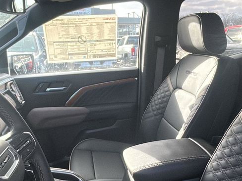 New 2026 GMC Canyon Denali image 27