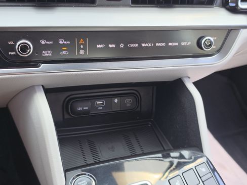 Used 2023 Kia Sportage EX FWD image 22