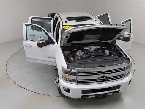 Used 2017 Chevrolet Silverado 3500 High Country image 49
