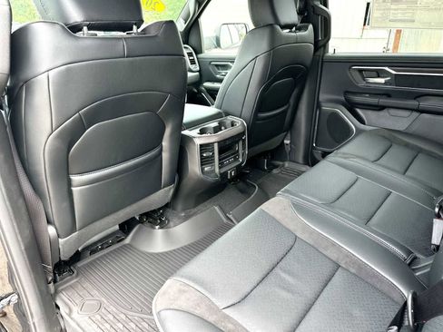 New 2026 RAM 1500 Laramie AWD/4WD image 24
