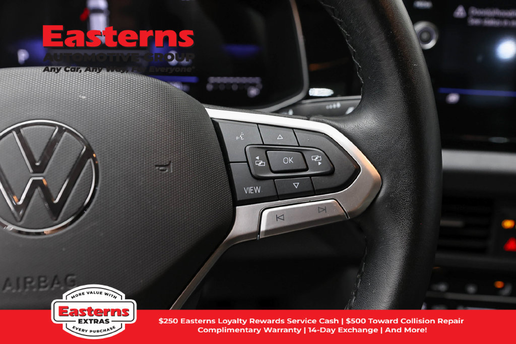 Used 2025 Volkswagen Jetta SE FWD image 17