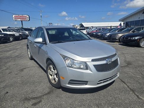 Used 2014 Chevrolet Cruze LT FWD image 1