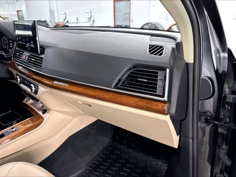 Used 2022 Audi Q5 2.0T Premium Plus AWD/4WD image 17