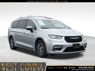 Used 2023 Chrysler Pacifica Pinnacle FWD 360° Tour