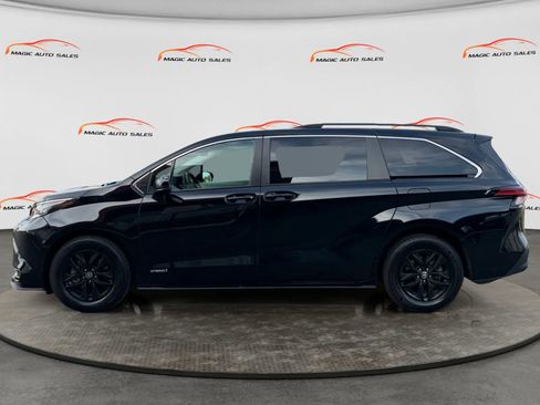 Used 2021 Toyota Sienna LE image 7