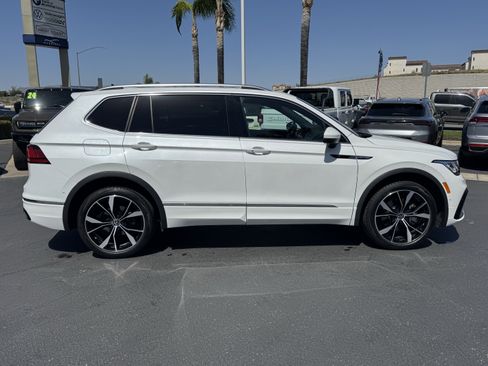 Used 2024 Volkswagen Tiguan SEL R-Line image 9