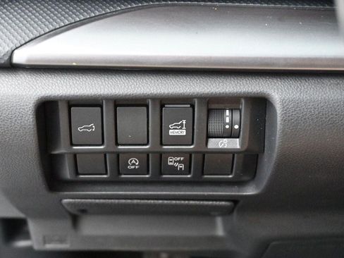 Used 2020 Subaru Forester Premium AWD/4WD image 26