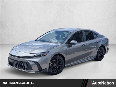 New 2026 Toyota Camry SE FWD image 1