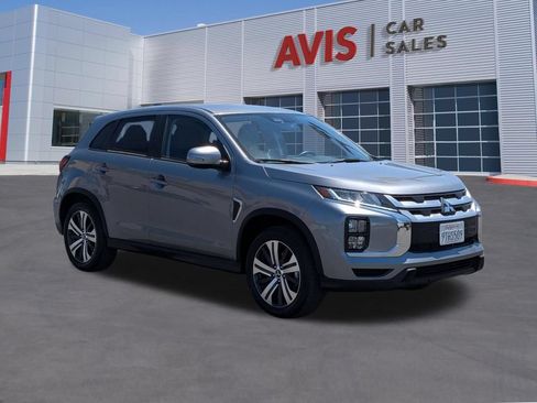 Used 2025 Mitsubishi Outlander Sport SE AWD/4WD image 3