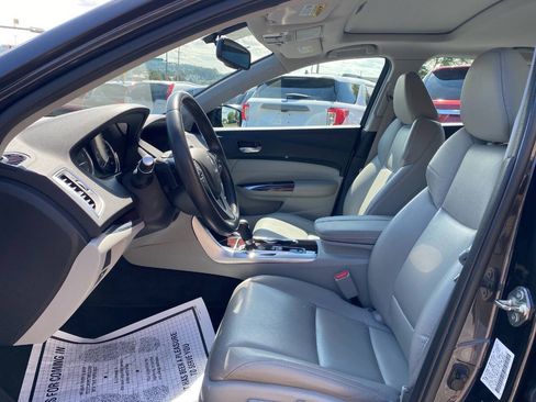 Used 2015 Acura TLX FWD image 9
