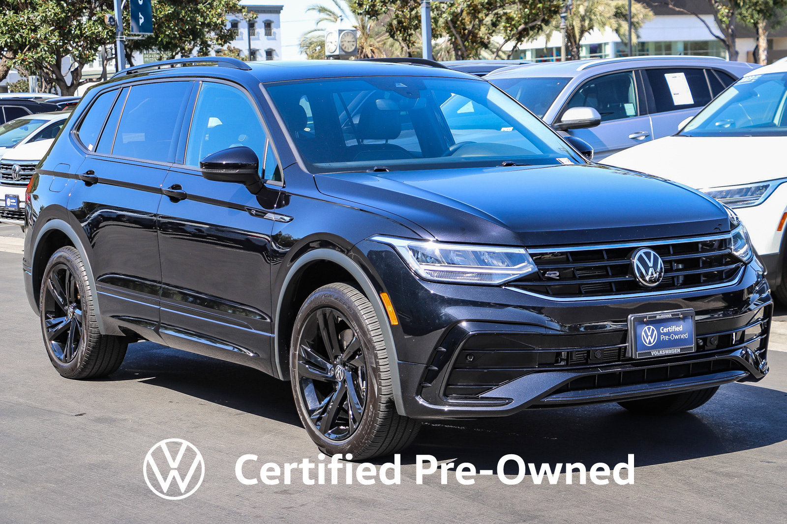 Used 2023 Volkswagen Tiguan SE R-Line FWD image 4