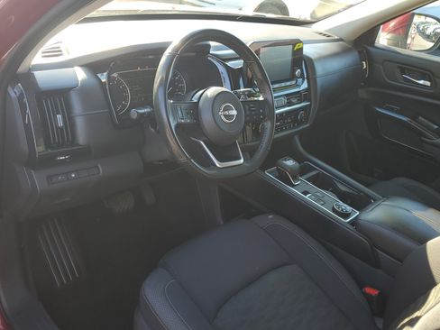 Certified 2022 Nissan Pathfinder SV image 20