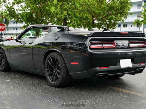 Used 2023 Dodge Challenger SRT Hellcat RWD image 6