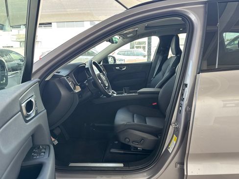 Used 2026 Volvo XC60 B5 Plus AWD/4WD image 9