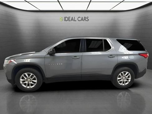 Used 2021 Chevrolet Traverse LS FWD image 8