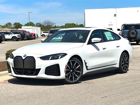 New 2026 BMW i4 eDrive40 w/ M Sport Package RWD image 2