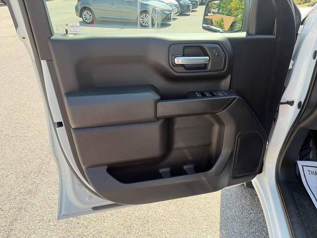 Used 2021 GMC Sierra 1500 4x4 Double Cab w/ Convenience Package image 11